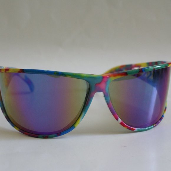 True Vintage Funky fashion wrap around sunglasses